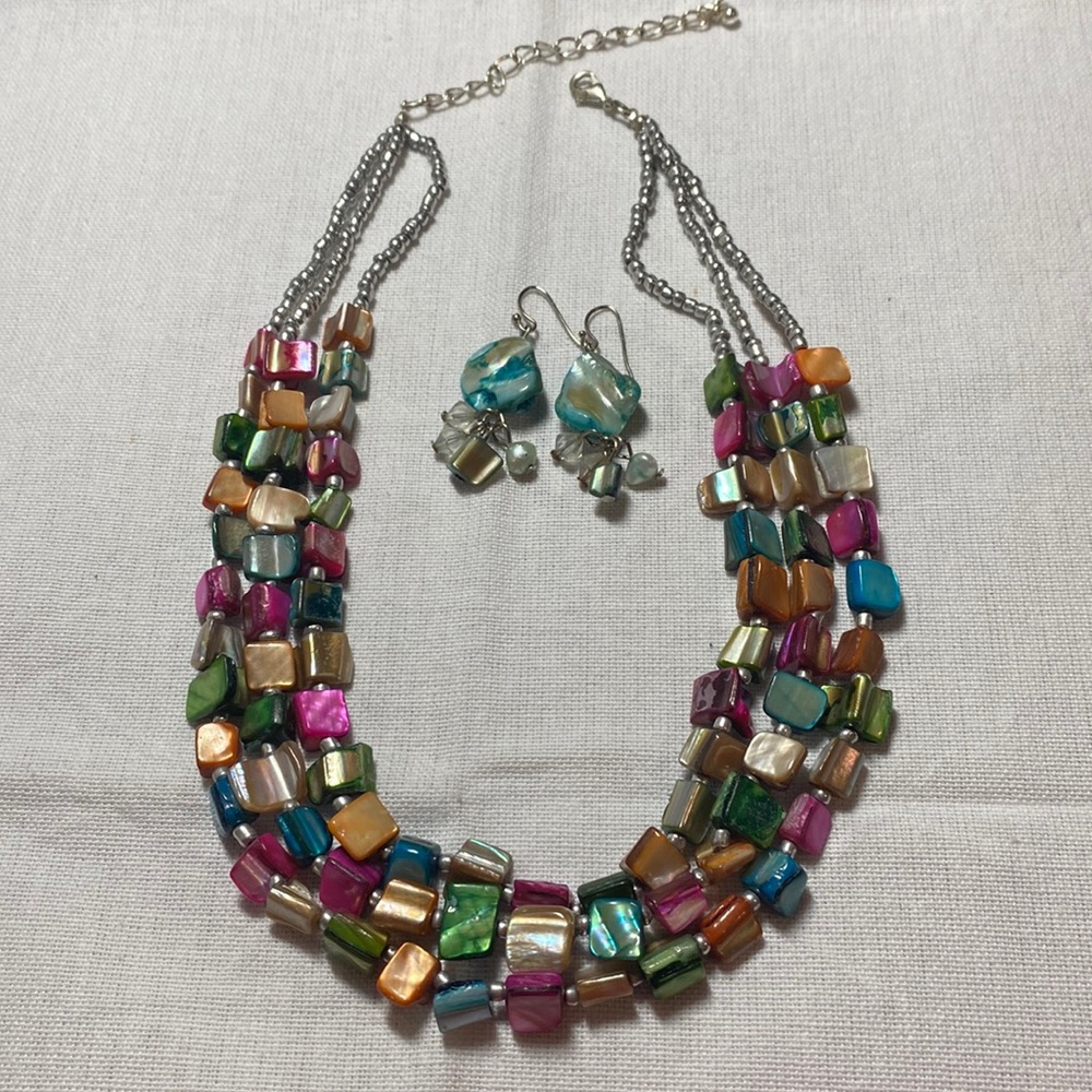 Beautiful 3 Strand Multi Colored Necklace an Earrings